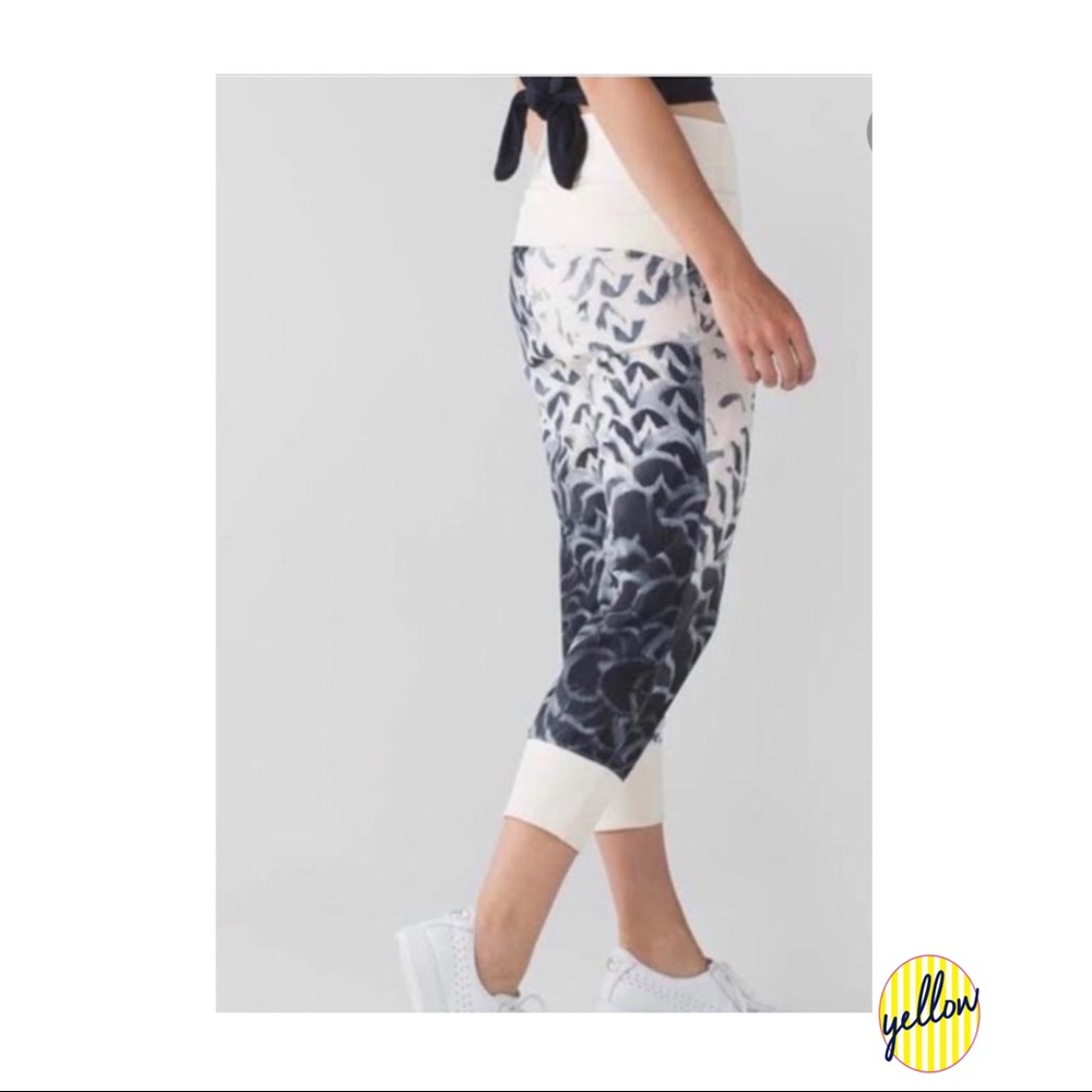 Lululemon Jogger, Capri Pants, size 4. NWOT